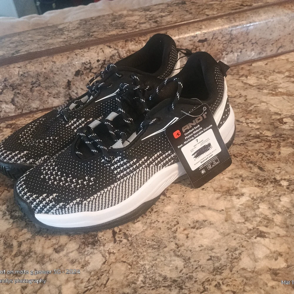 And one size 7 tennis shoes. Men's size 7 $10 brand new with tags - Picture 2 of 4
